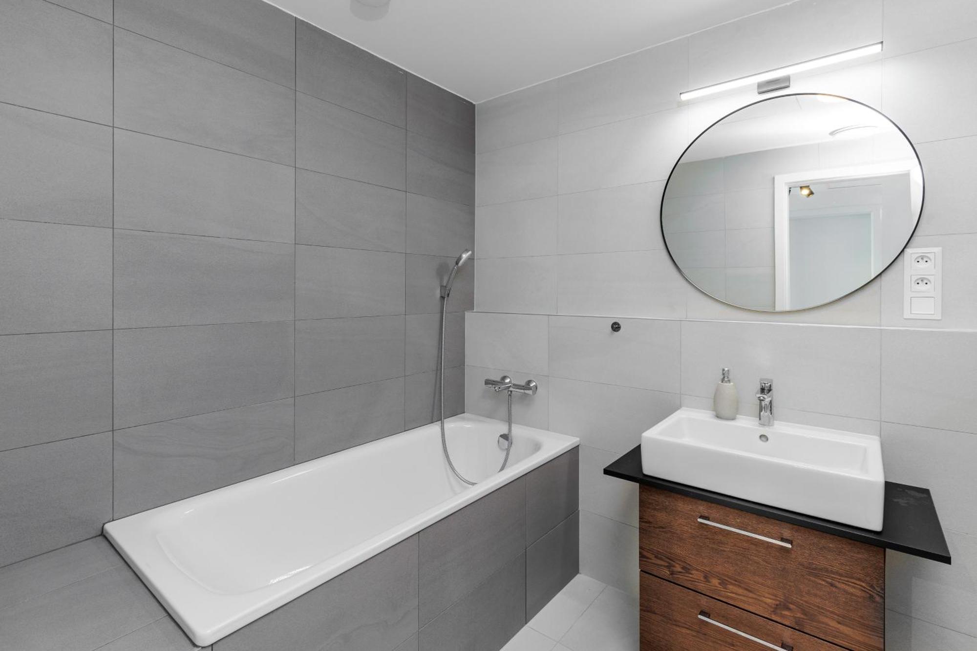Sky Park 1 - Luxurious #Instaworthy Apartment In Downtown City Center With Included Parking, Best Address In Town Bratislava Exterior foto